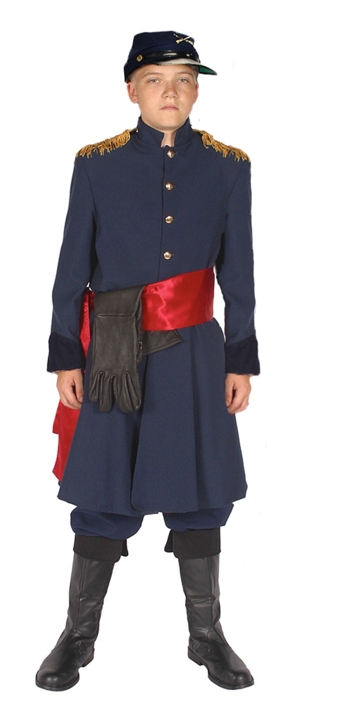 Children’s American Civil War Union soldier uniform featuring a navy blue jacket with gold buttons, matching trousers, and period-accurate details. Perfect for historical reenactments, school plays, and educational events.