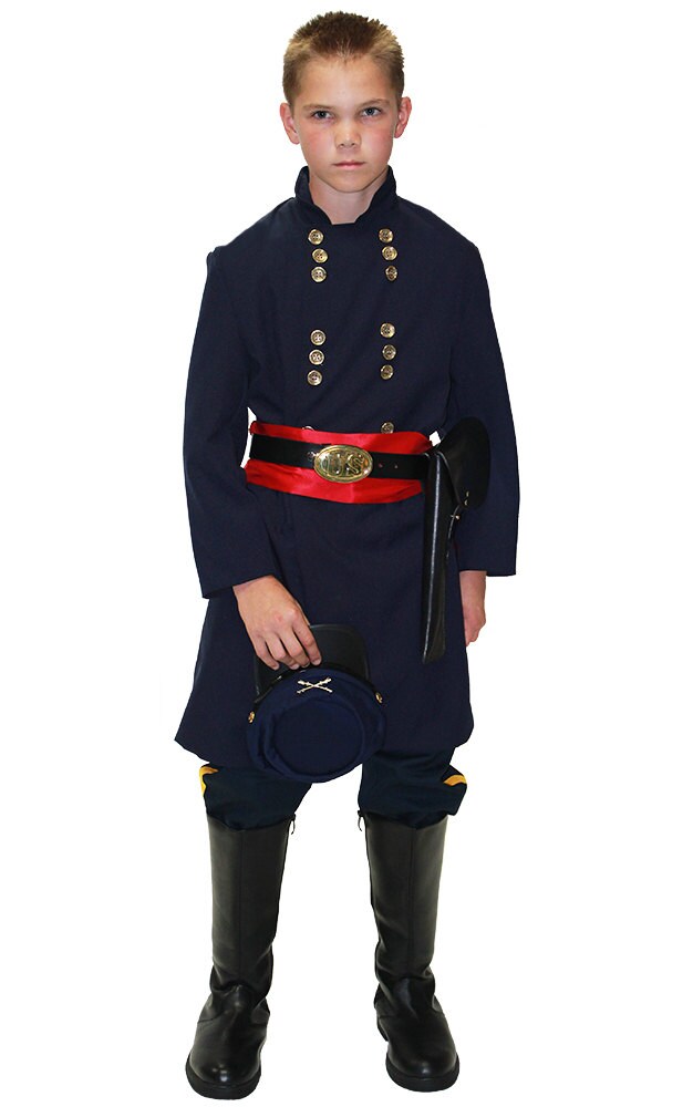 George Meade Civil War costume featuring a historically accurate Union officer uniform, including a navy blue coat with gold buttons, matching trousers with a gold stripe, and period-appropriate accessories. Ideal for Civil War reenactments, historical events, and collectors.